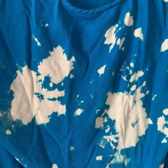 Two By Vince Camuto DIY Blue Tie Dye Tshirt - Picture 4 of 5